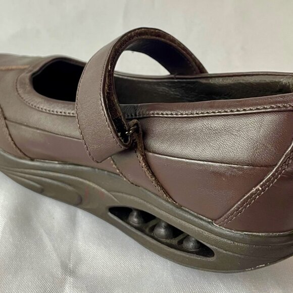 New RYN Women's Rocker Walking Shoes Brown Velcro Strap sz. 7 - Picture 7 of 16